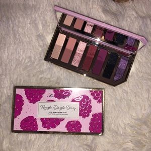 Too faced Razzle Dazzle Berry eye shadow palette